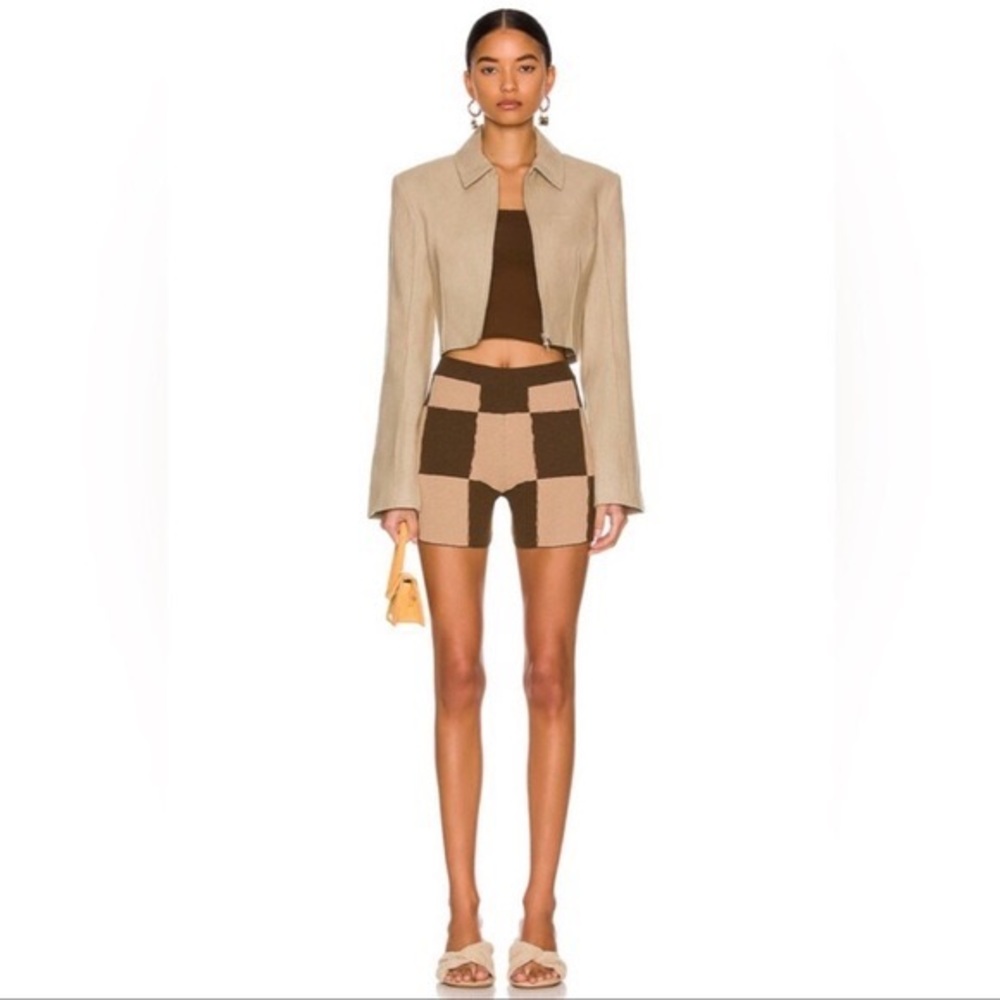 SOLD. Jacquemus Le short in gelato size 36